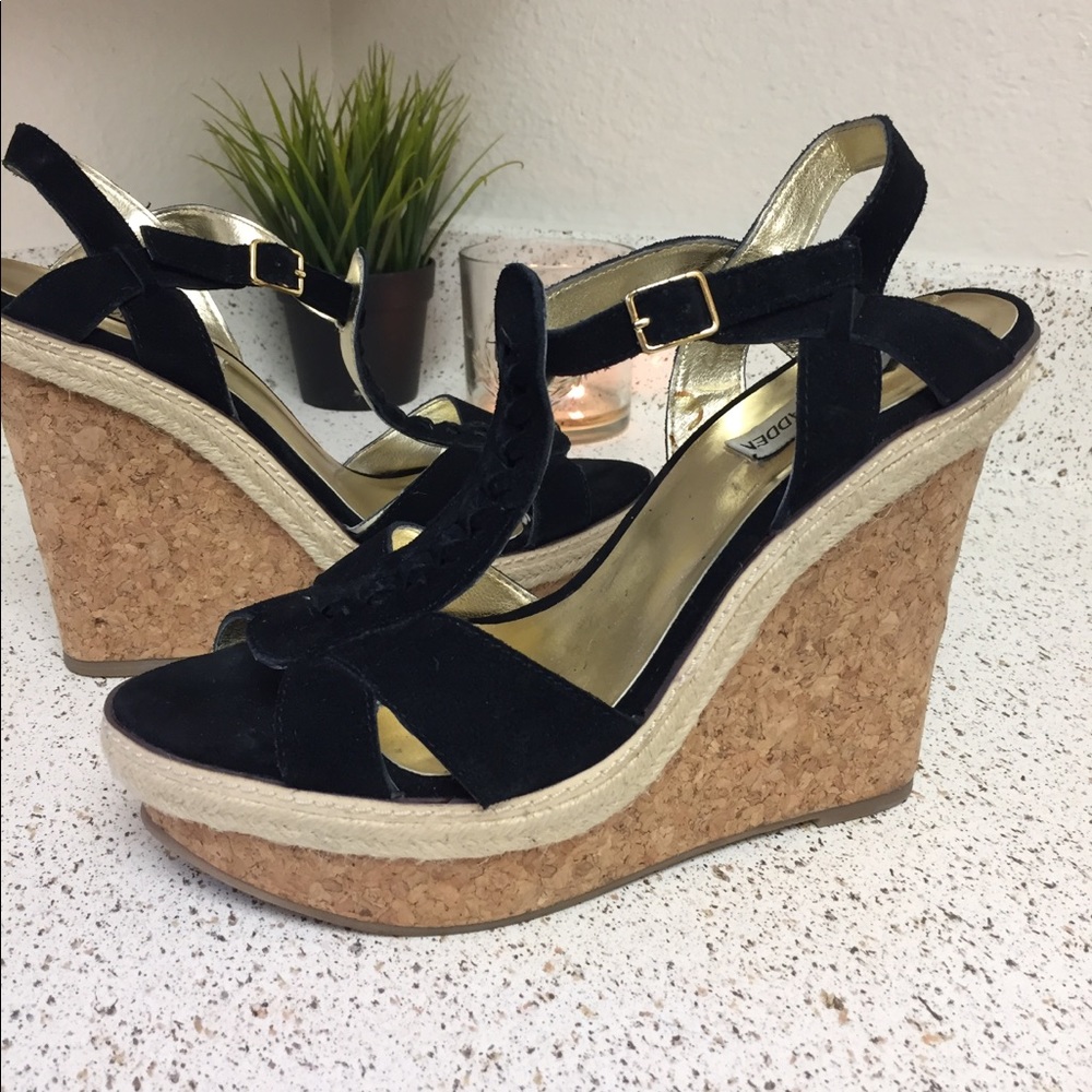 STEVE MADDEN BLACK LEATHER WEDGES - SHOE SIZE 9.5
